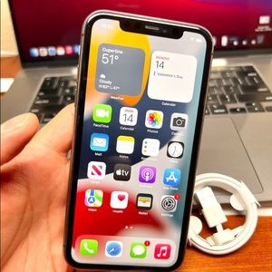 128GB iPhone 11 Unlocked-Grey Unlocked